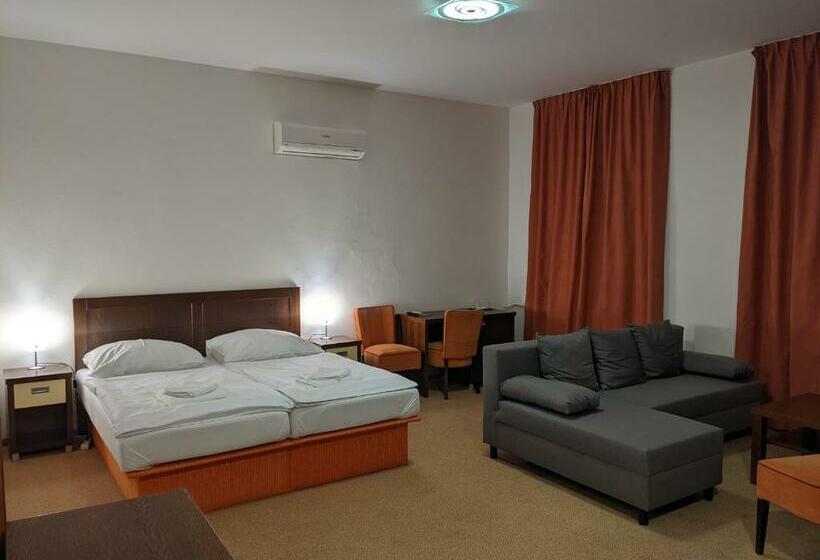 패밀리 룸, Garni Hotel Cosmopolitan