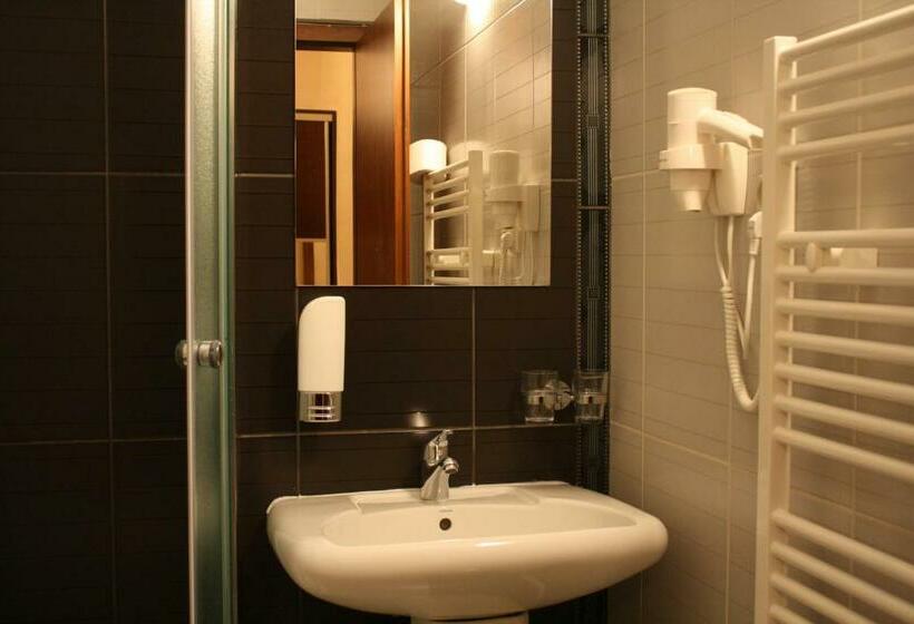스탠다드 룸, Garni Hotel Cosmopolitan