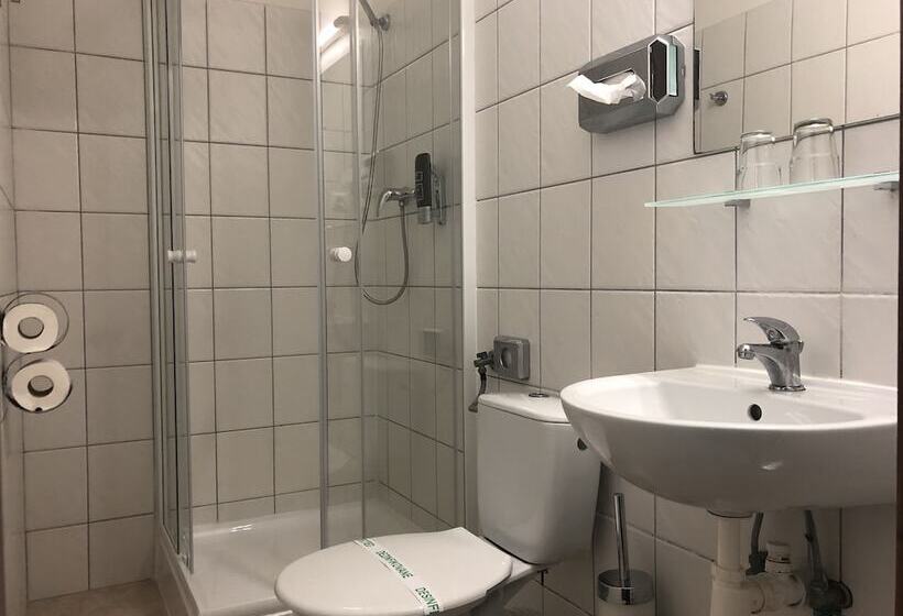 جناح جونيور, šport Hotel Bôrik