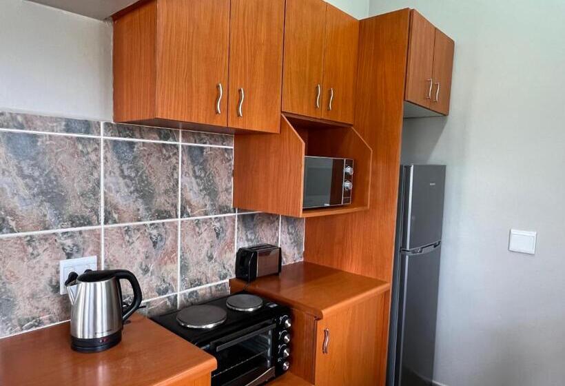 Студия Стандарт, Benri B&b & Selfcatering