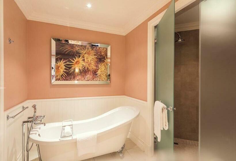 Quarto Deluxe Cama King, The Boardwalk Hotel, Convention Centre & Spa