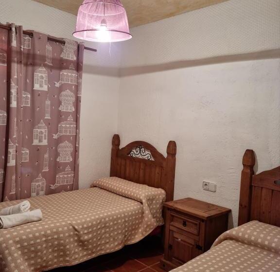 1间卧室的房子, Albergue De Espiel
