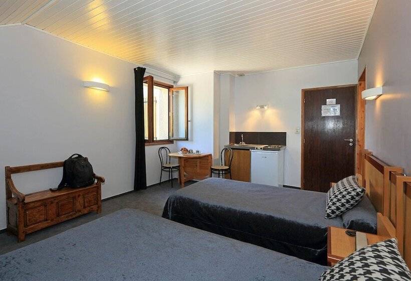 Номер Стандарт, Hôtel Le Bastide