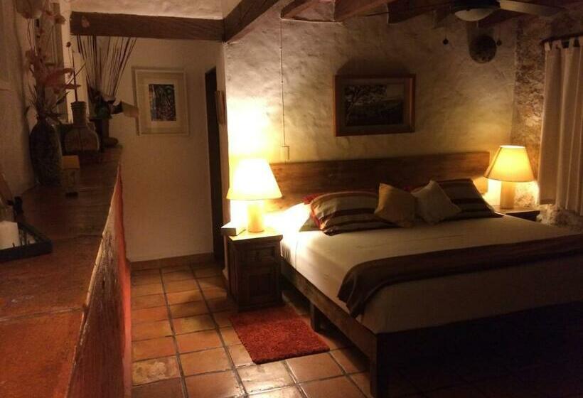 デラックスルーム, La Casa Del Guamúchil
