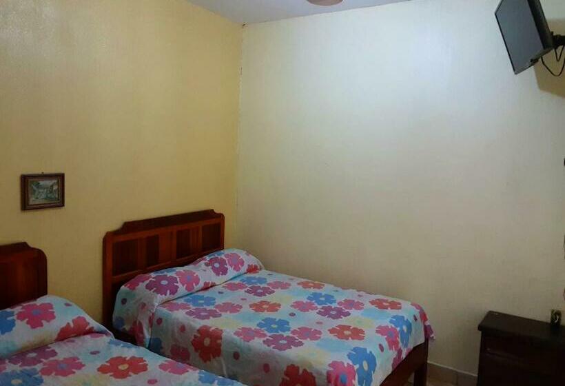 Quarto Quádruplo Estandar, Quinta San Juan