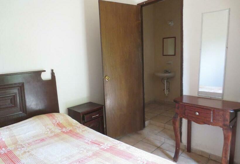 Quarto Triplo Estandar, Quinta San Juan