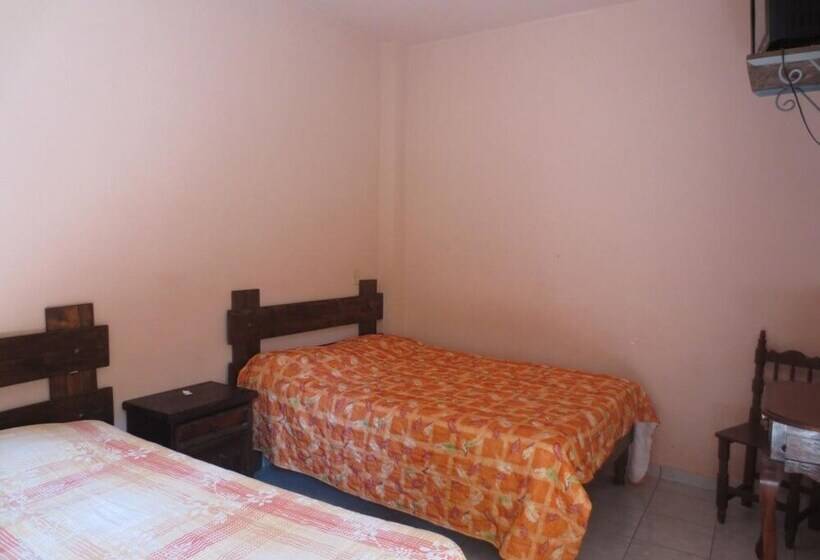 Quarto Triplo Estandar, Quinta San Juan