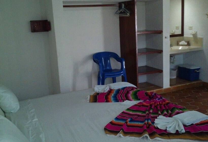 اتاق استاندارد, Safari Inn