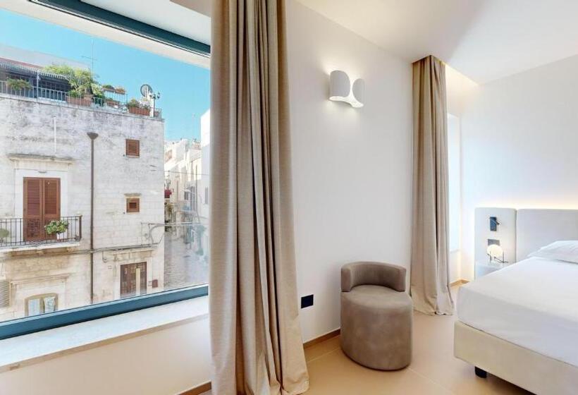 اتاق راحتی سه تخته, Primo Ostuni