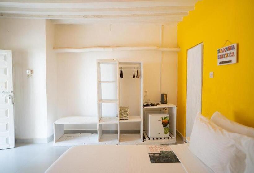 Economy Quadruple Room, Pili Pili Beach Bungalows