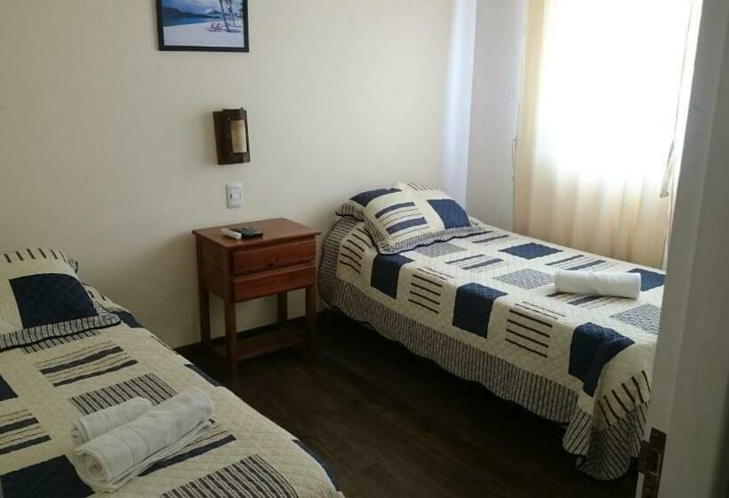 اتاق استاندارد چهارنفره با بالکن, Viola