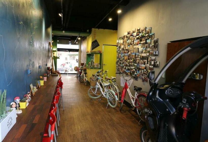 共用房间的床, Doobaki Hostel