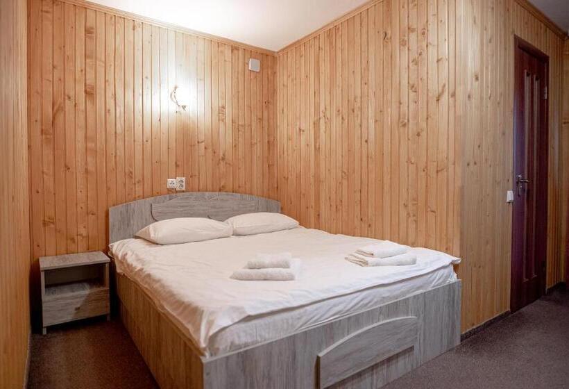 سوییت با چشم‌انداز کوه, Chalet Filvarok