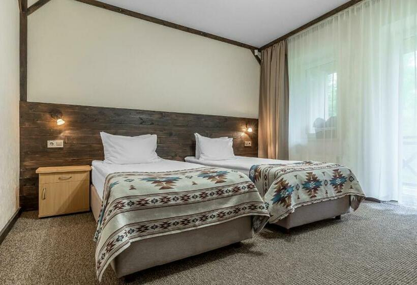 חדר סטנדרט, Zahar Berkut