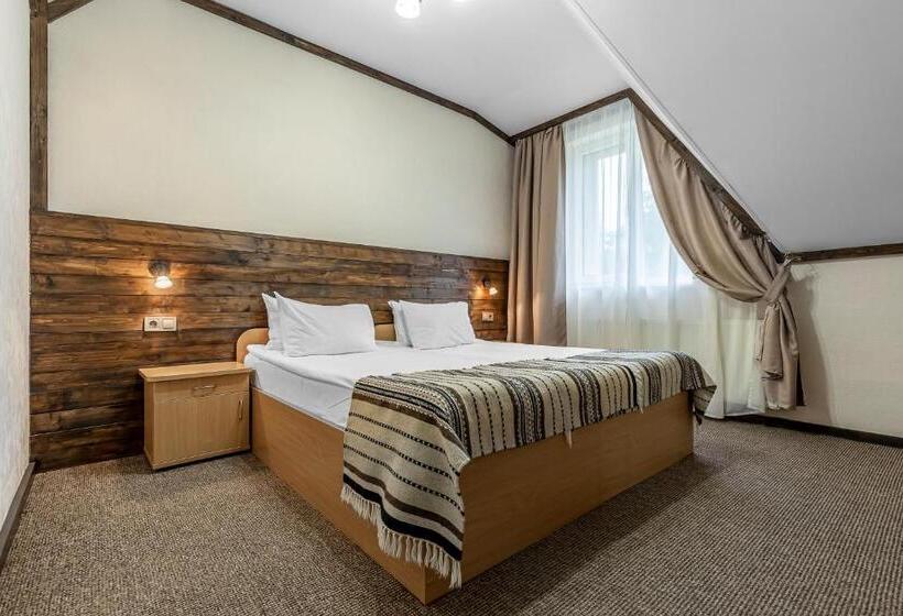 חדר סטנדרט, Zahar Berkut