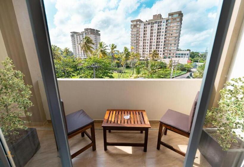 Семейный Номер Deluxe, Tharusha
