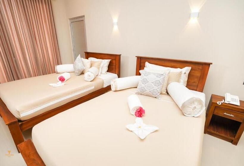 Семейный Номер Deluxe, Tharusha