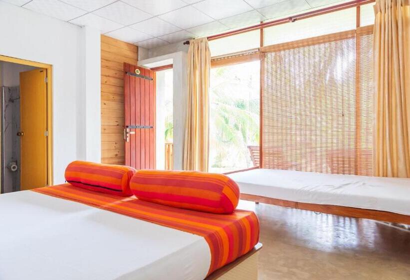 高级园景房, Liyana Holiday Resort