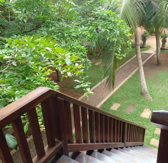 高级园景房, Liyana Holiday Resort