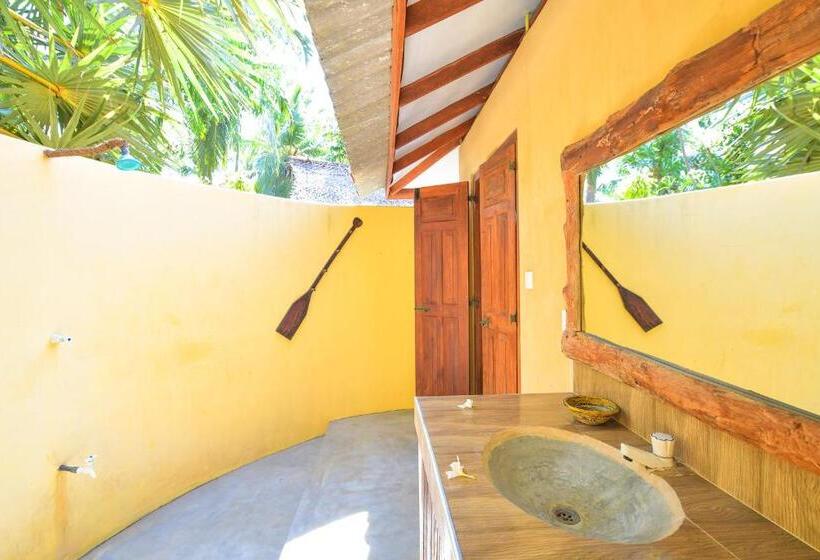 بانگلوی استاندارد, Kitesurfing Lanka