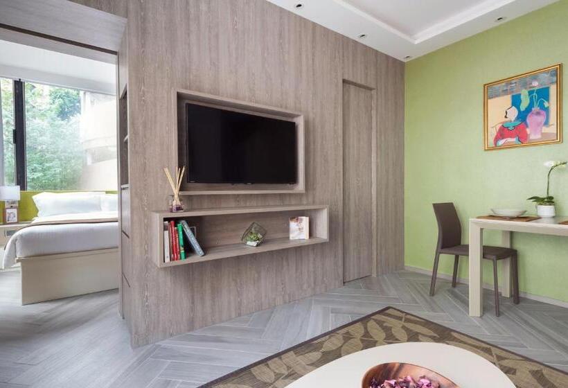 اتاق استاندارد, Eaton Residences, Village Road