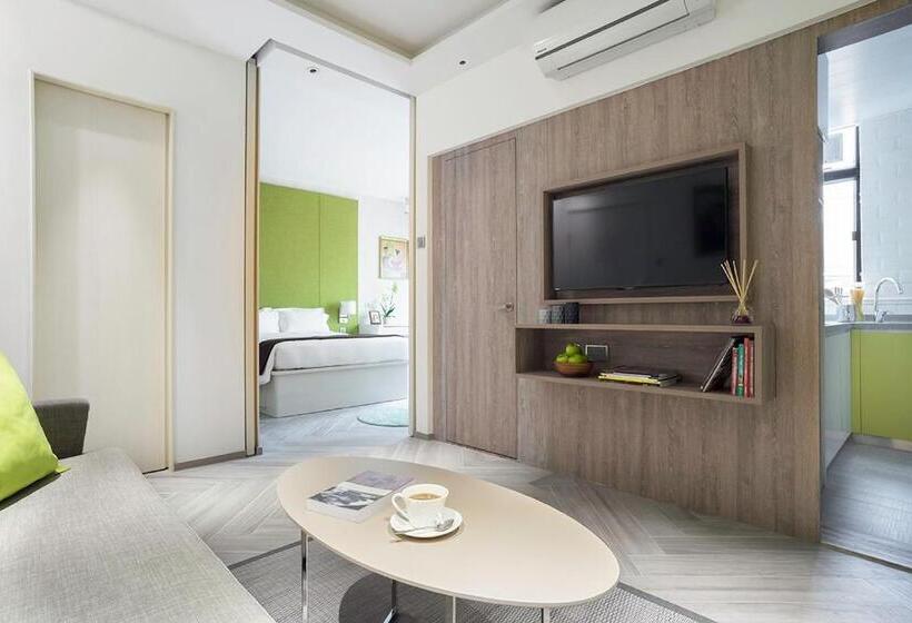 اتاق استاندارد, Eaton Residences, Village Road