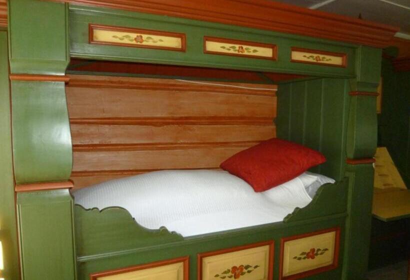 סוויטה, Røisheim Hotel & Skysstasjon