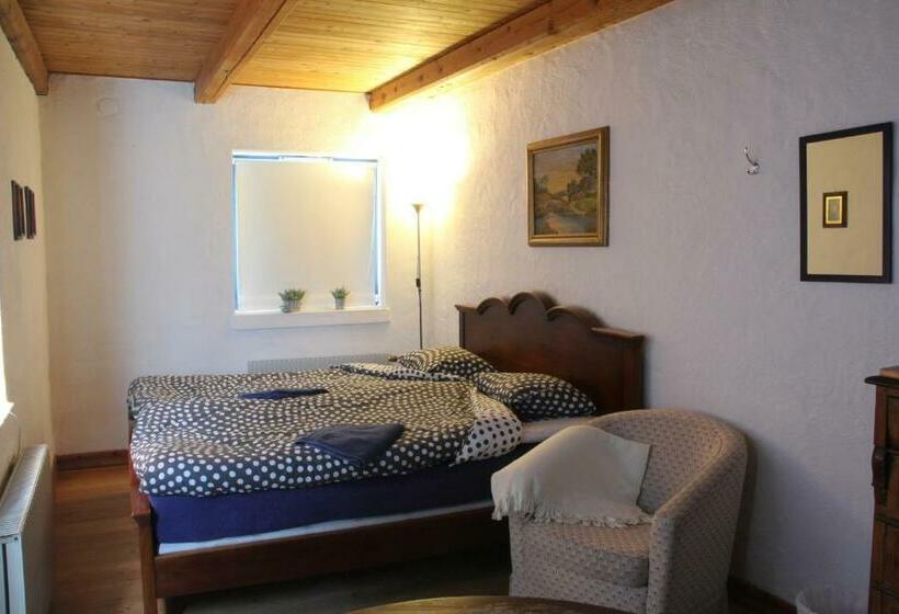 Семейный Номер Совместный Санузел, Tryde 1303 B&b På österlen