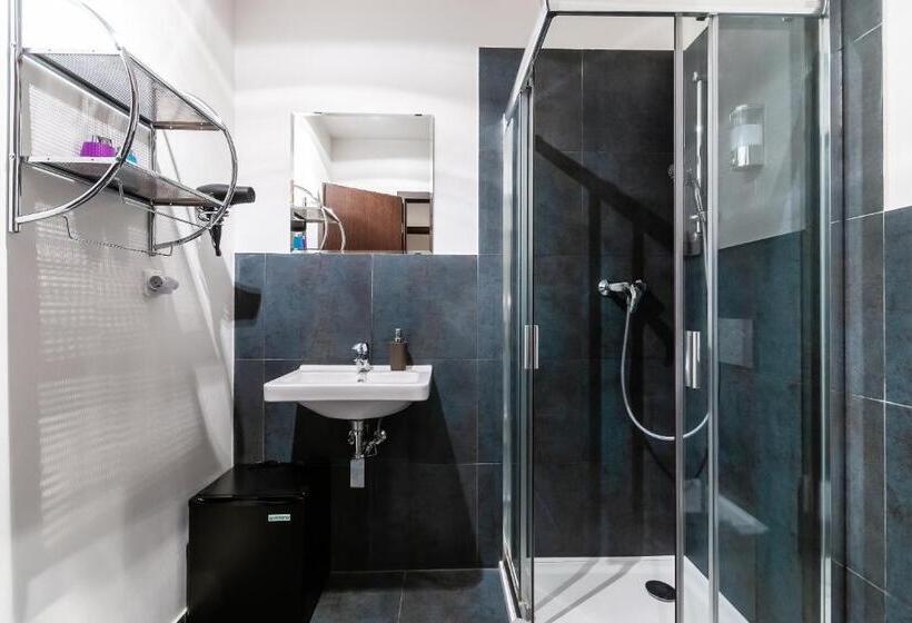 Апартаменты 2 Спальни, Vv Hotel & Apartments