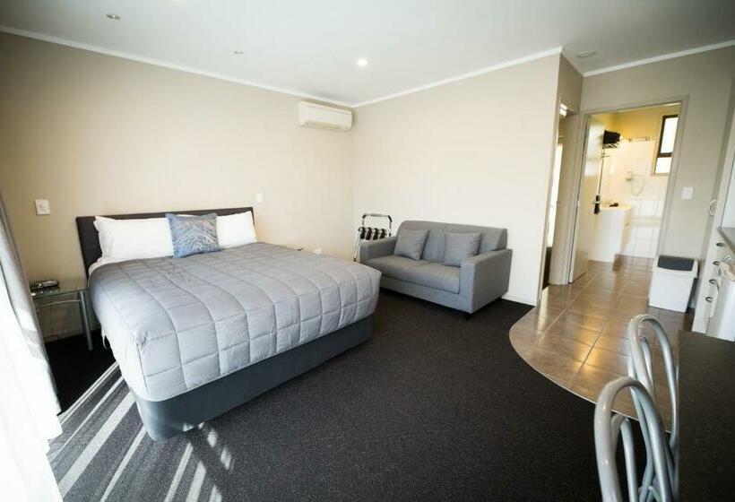 Люкс с гидромассажем, Ashbrook Motel Taupo