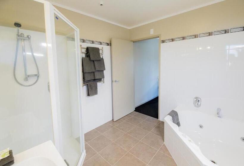 Люкс Premium 2 Спальни, Ashbrook Motel Taupo