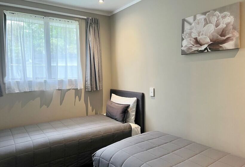 Люкс Premium 2 Спальни, Ashbrook Motel Taupo