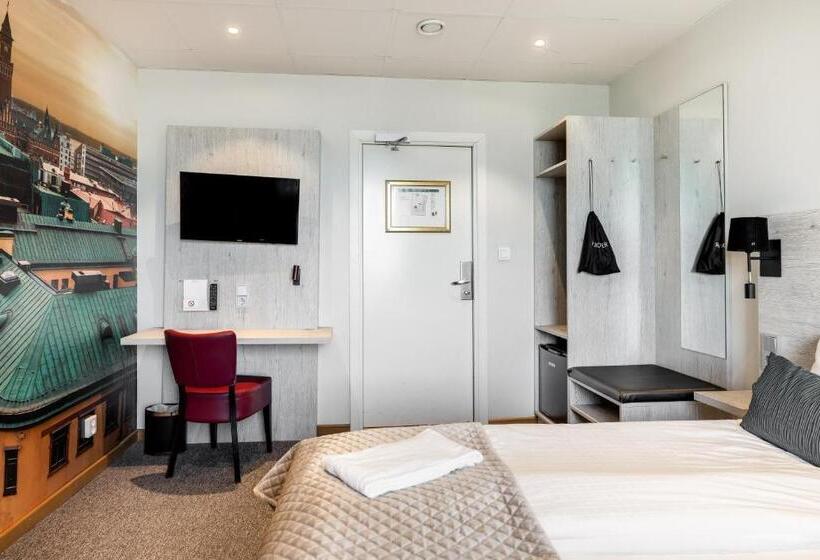 اتاق استاندارد با سرویس بهداشتی مشترک, Dream  Luxury Hostel