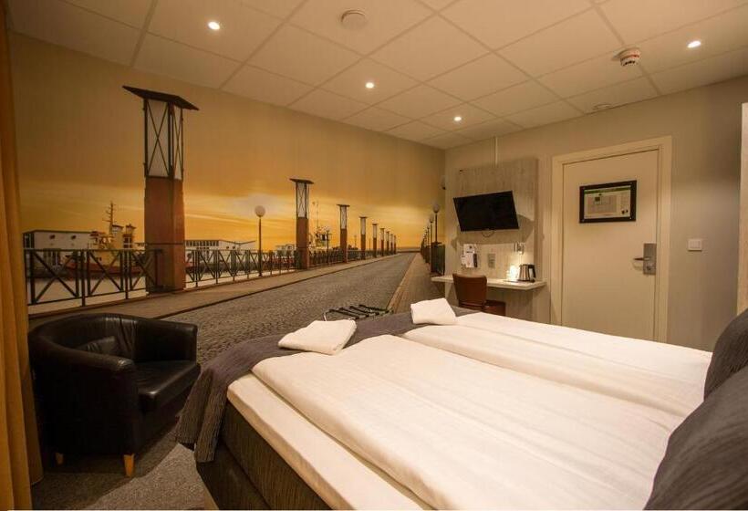 اتاق استاندارد با سرویس بهداشتی مشترک, Dream  Luxury Hostel