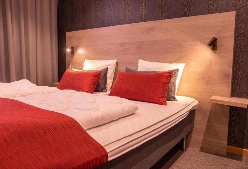 اتاق استاندارد سه تخته با سرویس بهداشتی مشترک, Dream  Luxury Hostel