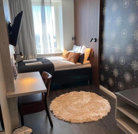 اتاق پایه با سرویس بهداشتی مشترک, Dream  Luxury Hostel