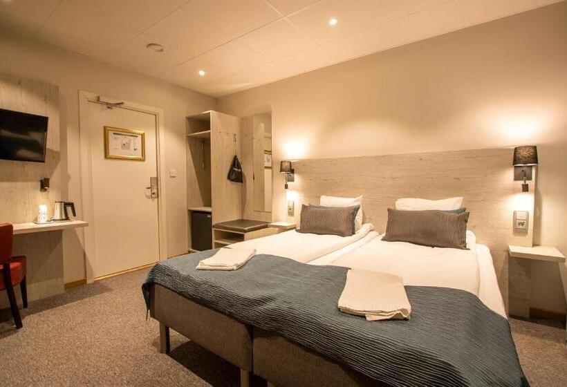 اتاق استاندارد با سرویس بهداشتی مشترک, Dream  Luxury Hostel