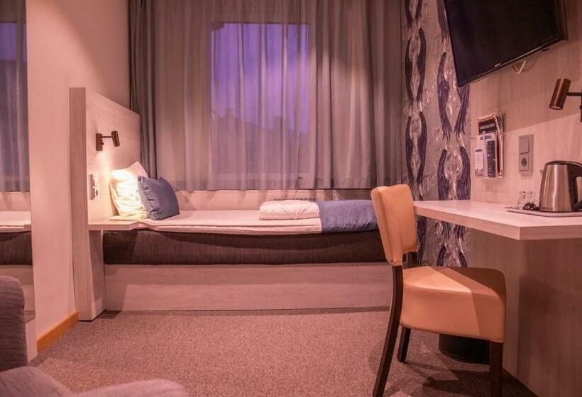 اتاق استاندارد یک تخته با سرویس بهداشتی مشترک, Dream  Luxury Hostel