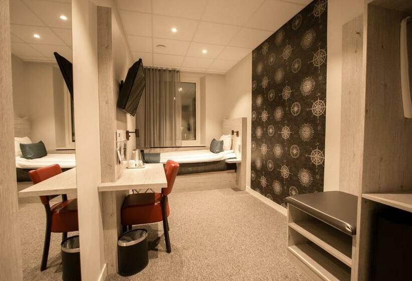 اتاق استاندارد یک تخته با سرویس بهداشتی مشترک, Dream  Luxury Hostel