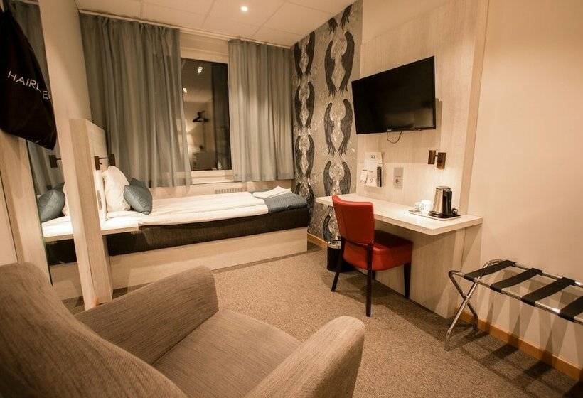 اتاق استاندارد یک تخته با سرویس بهداشتی مشترک, Dream  Luxury Hostel
