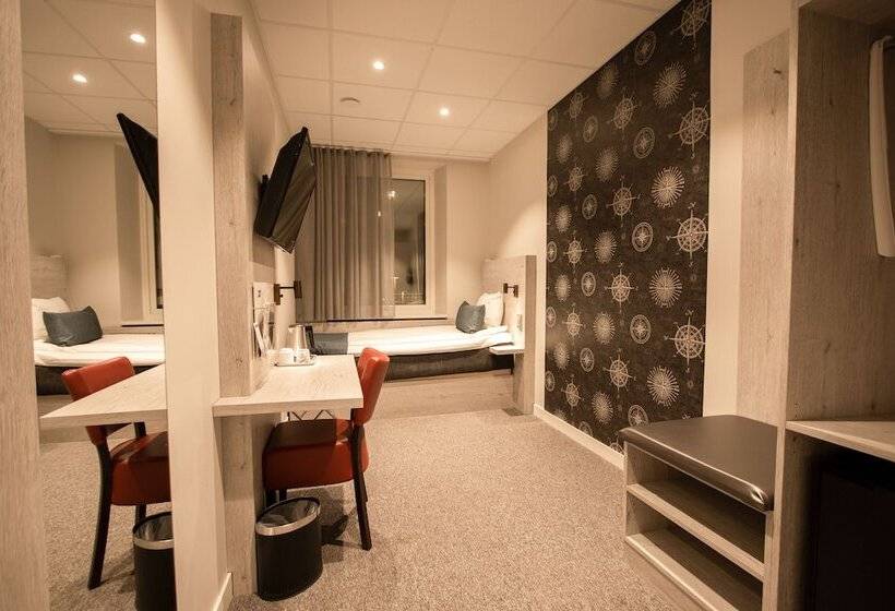 اتاق استاندارد یک تخته با سرویس بهداشتی مشترک, Dream  Luxury Hostel