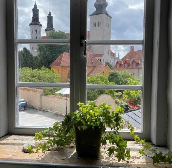 سوییت لوکس, Helgeand Wisby