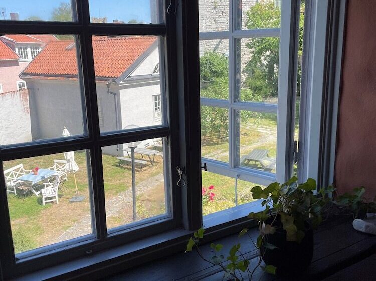 اتاق لوکس, Helgeand Wisby