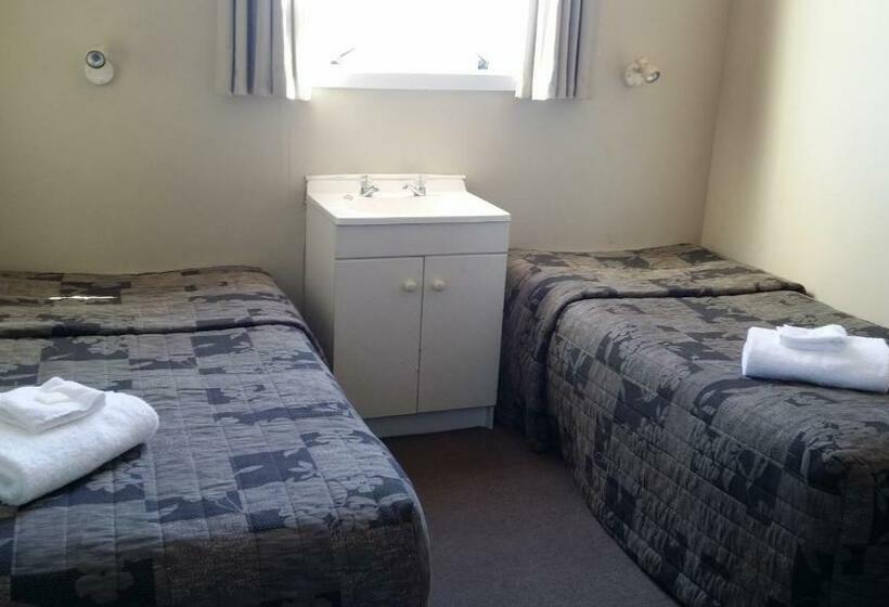 Номер Economy с общей ванной комнатой, Railway Hotel Greymouth