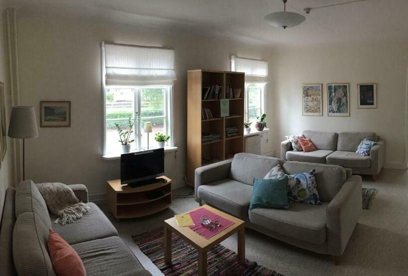 Номер Стандарт Четырехместный Совместный Санузел, Vadstena Vandrarhem Hostel