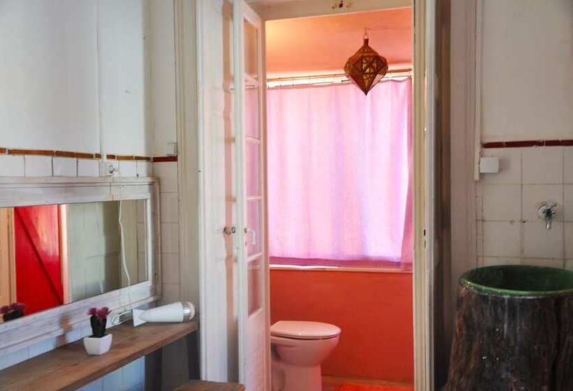 חדר משפחתי חדר אמבטיה משותף, Aloha Beach House H