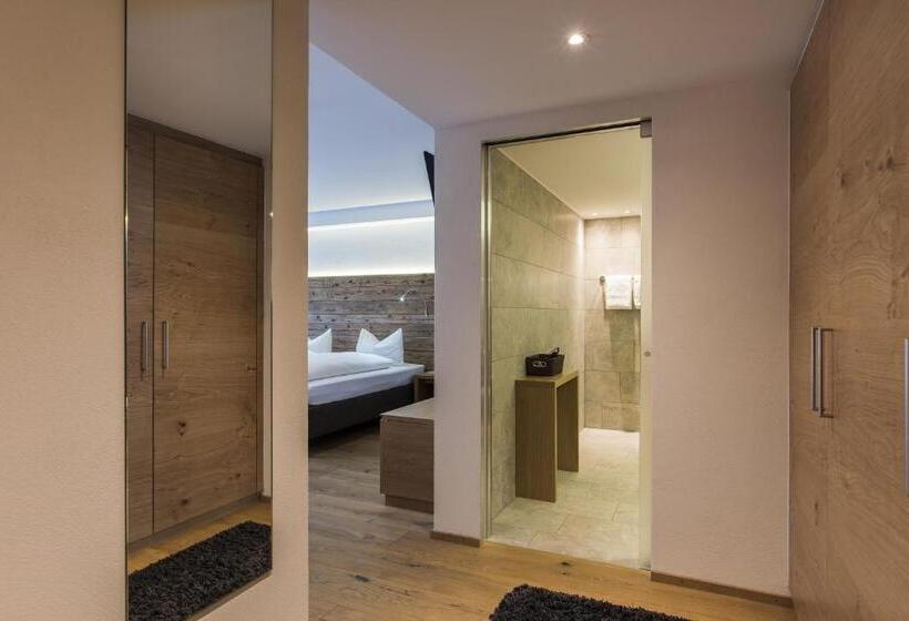 اتاق استاندارد, Berghotel Tgantieni