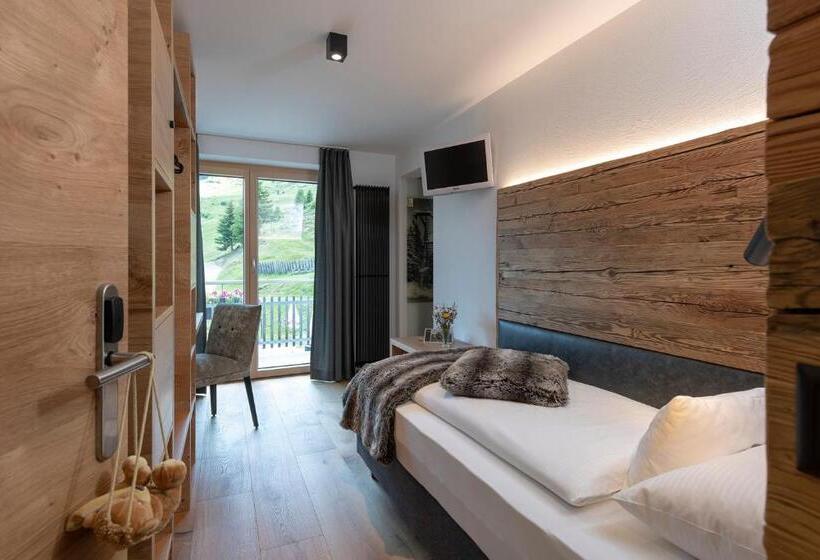 חדר סטנדרט יחיד, Berghotel Tgantieni