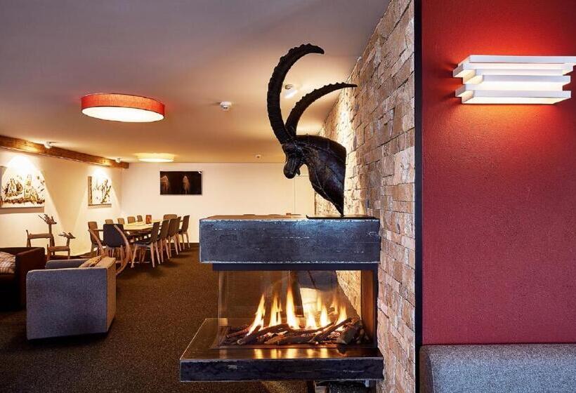 سوییت جونیور, Berghotel Tgantieni