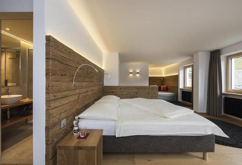 סוויטת ג'וניור, Berghotel Tgantieni